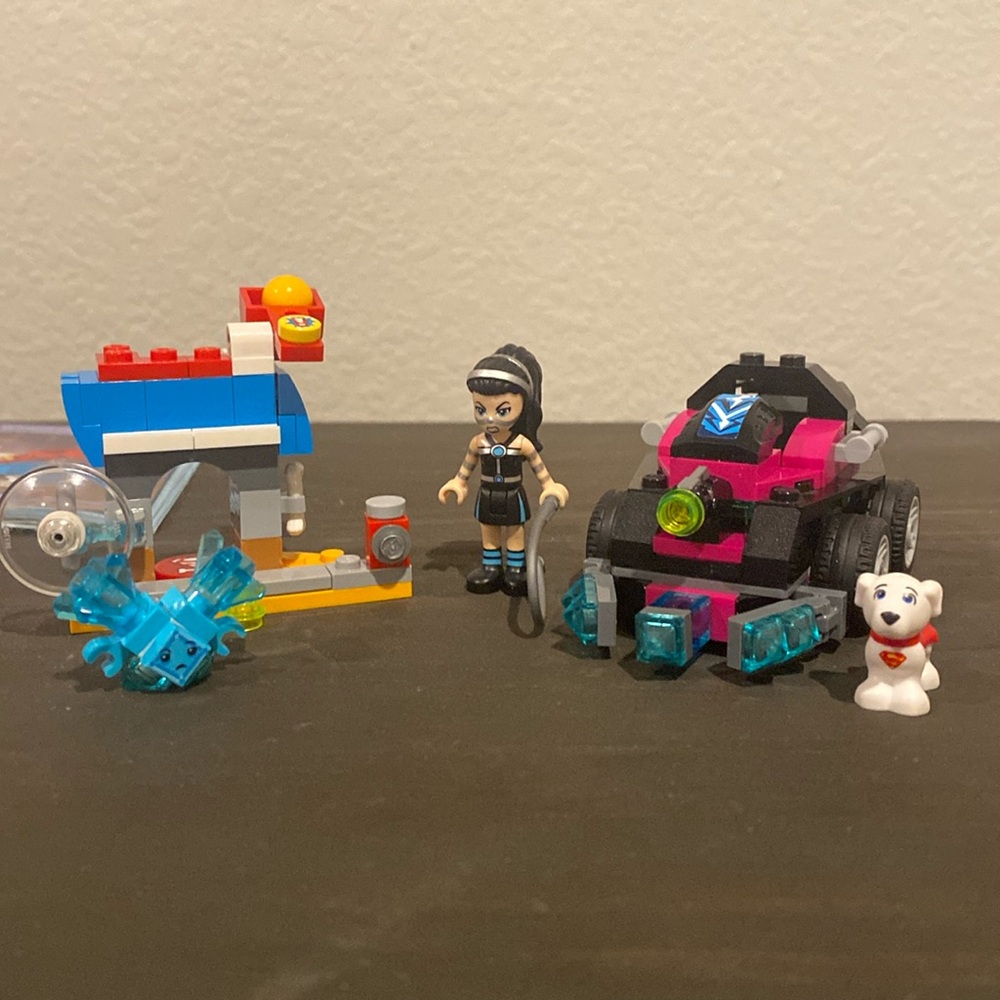 LEGO DC Super Heroes Girls Lashina Tank 41233